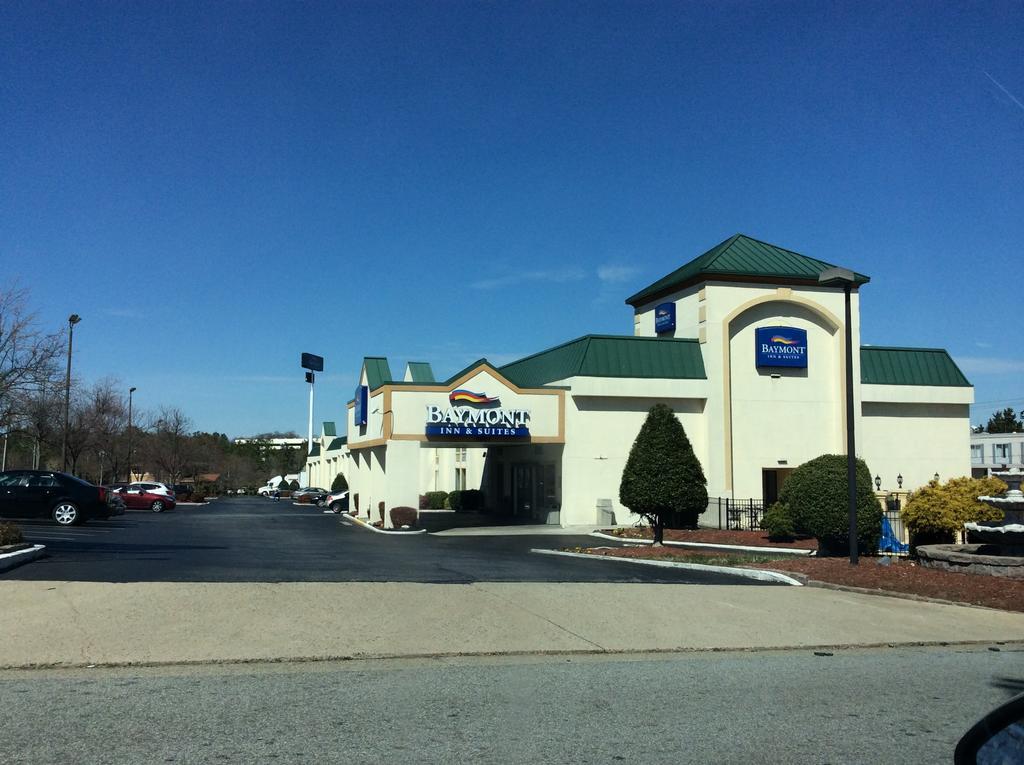 Baymont By Wyndham Greensboro/Coliseum Zewnętrze zdjęcie