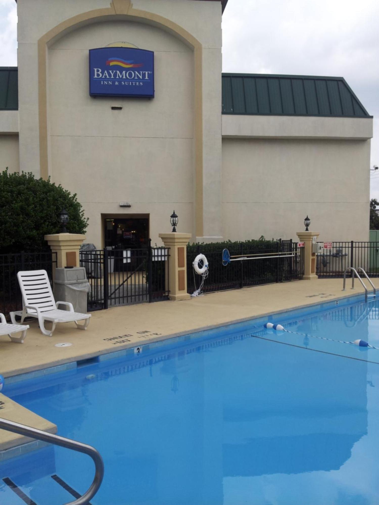 Baymont By Wyndham Greensboro/Coliseum Zewnętrze zdjęcie