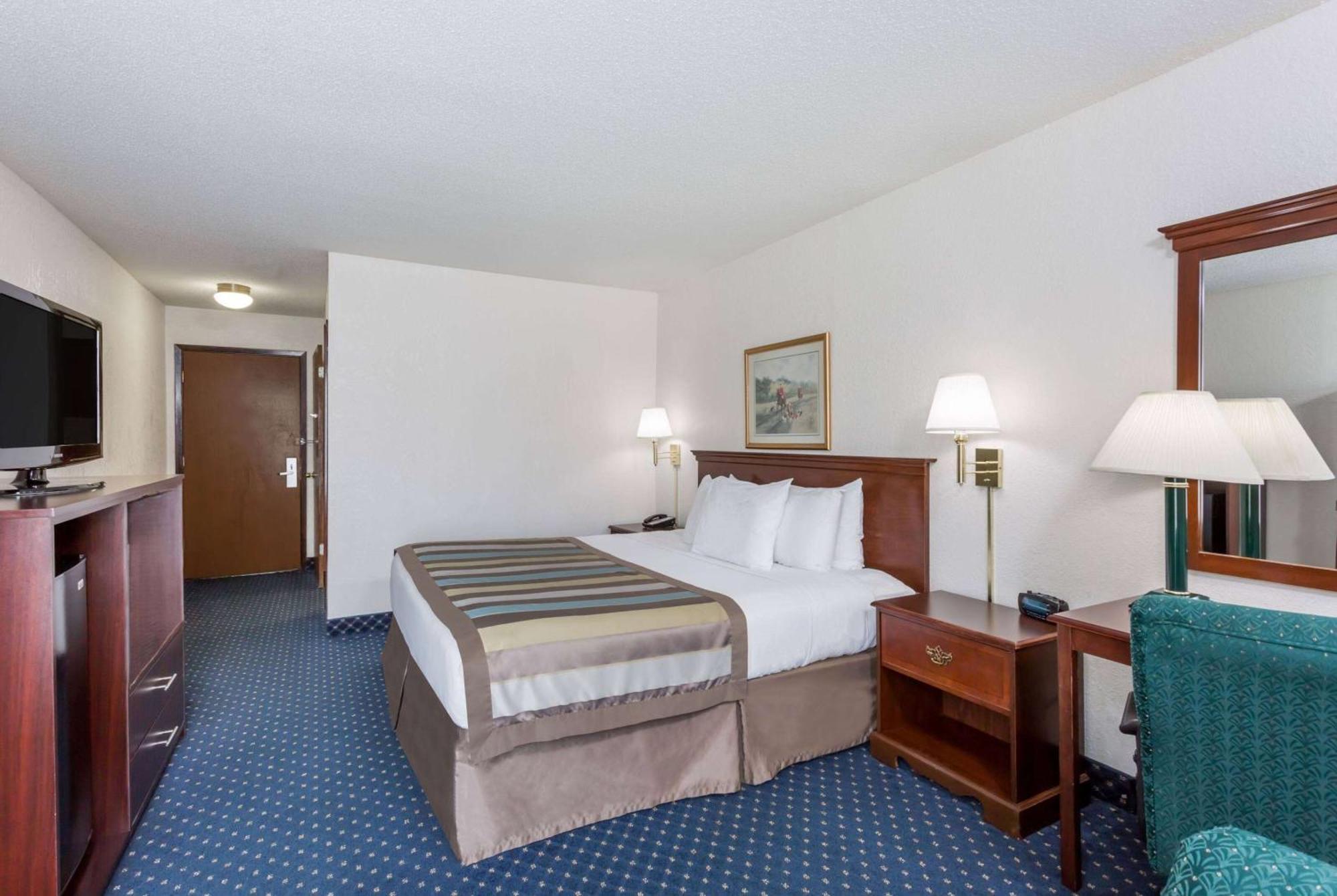 Baymont By Wyndham Greensboro/Coliseum Zewnętrze zdjęcie