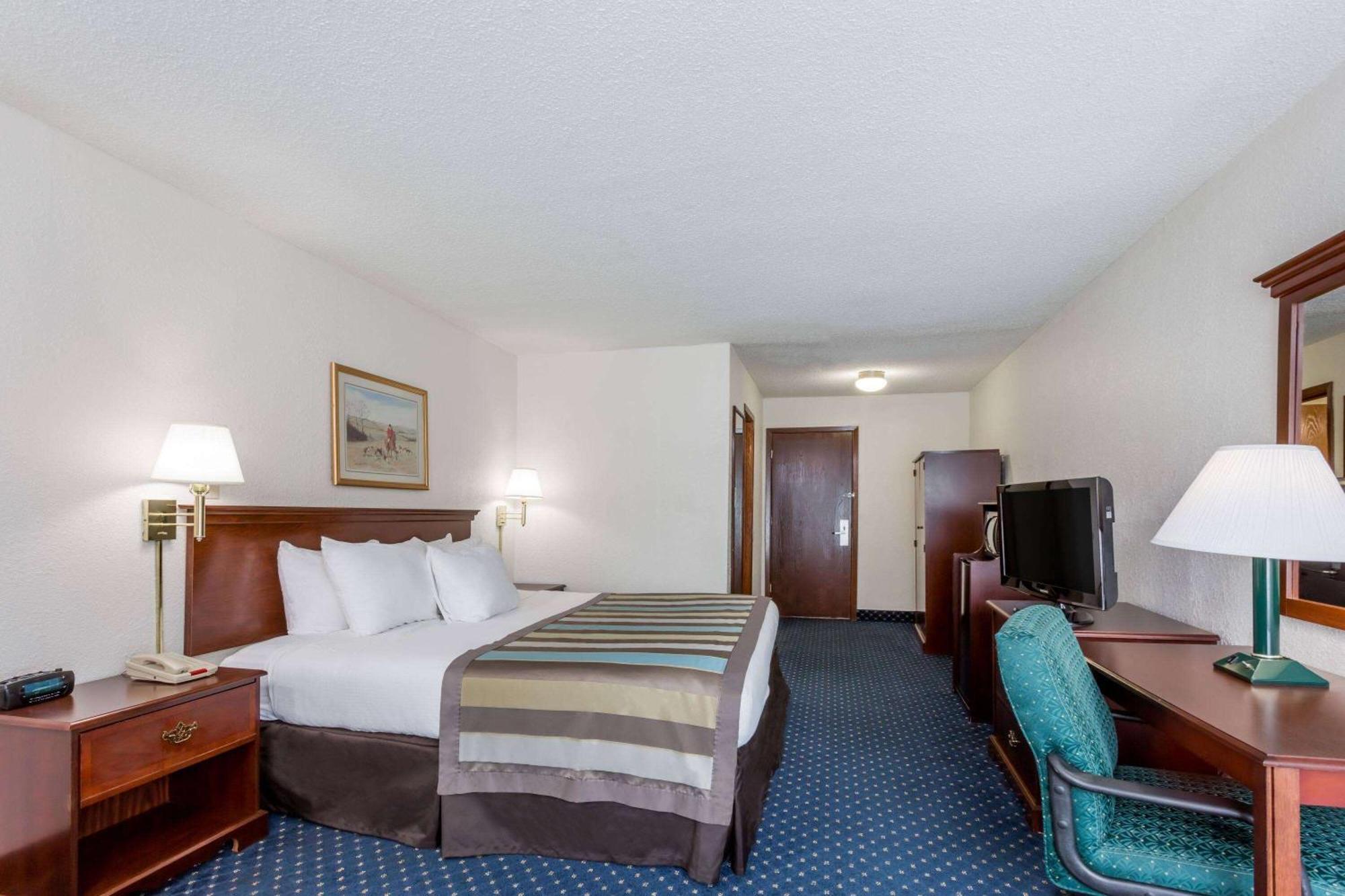 Baymont By Wyndham Greensboro/Coliseum Zewnętrze zdjęcie