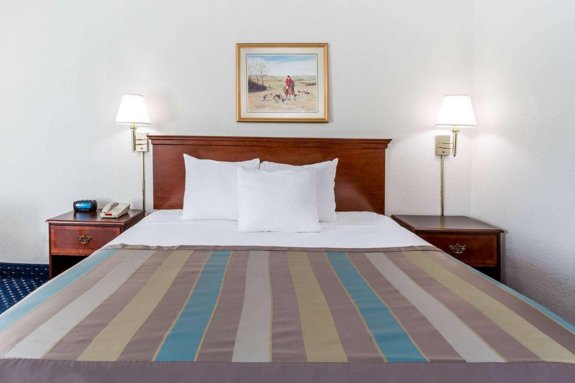 Baymont By Wyndham Greensboro/Coliseum Zewnętrze zdjęcie